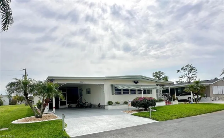 This IMMACULATE, PRISTINE home offers 1200+ sq ft of air-conditioned living space