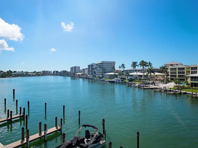 222  Harbour  DR, Naples, FL 34103