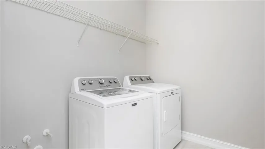16440  Aberdeen  WAY, Naples, FL 34110