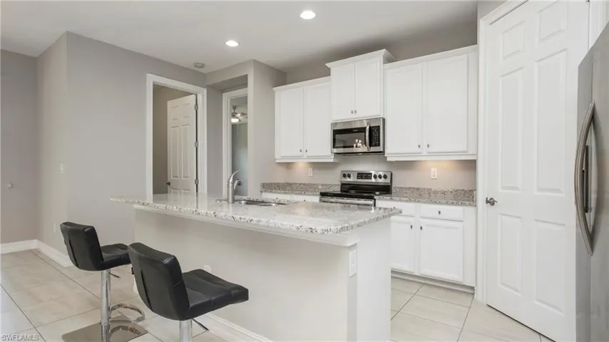 16440  Aberdeen  WAY, Naples, FL 34110