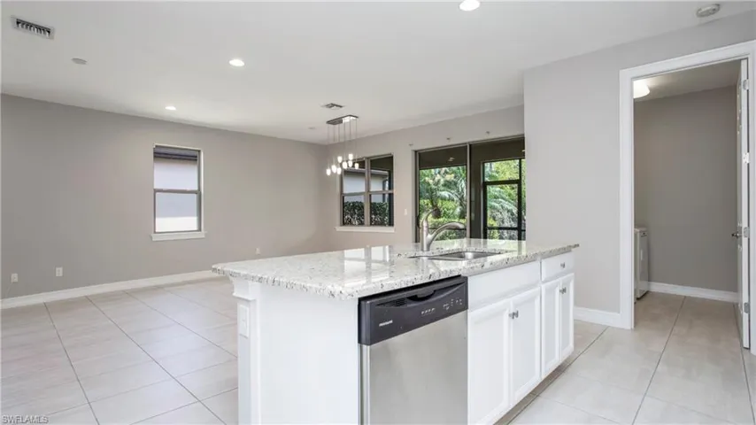 16440  Aberdeen  WAY, Naples, FL 34110