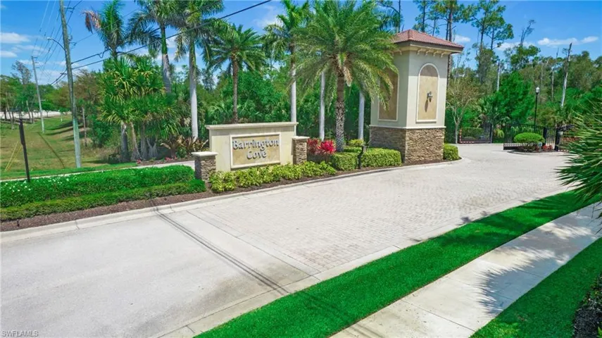 16440  Aberdeen  WAY, Naples, FL 34110