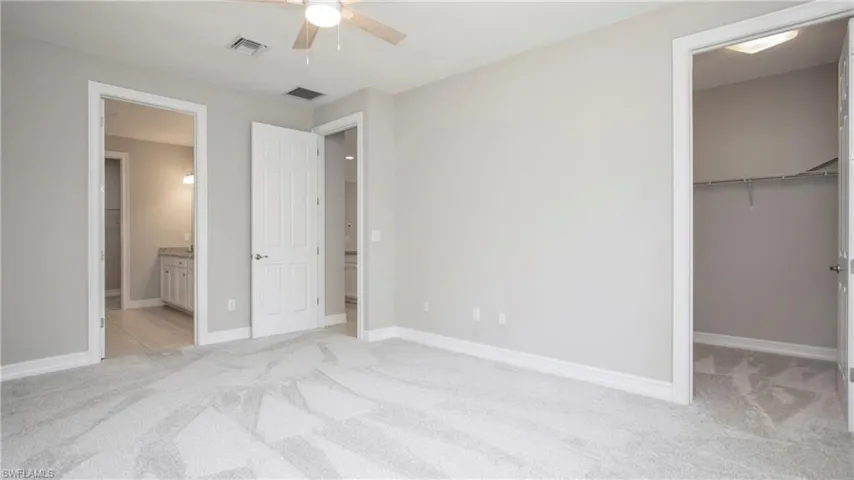 16440  Aberdeen  WAY, Naples, FL 34110
