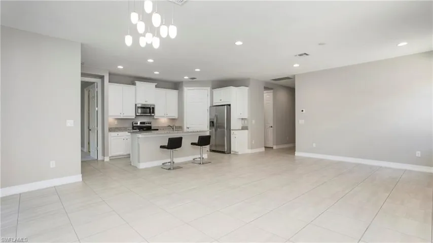 16440  Aberdeen  WAY, Naples, FL 34110