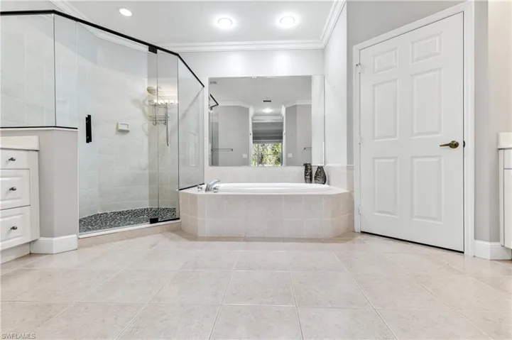 18900 Bay Woods Lake Dr 203, Fort Myers, Florida 33908
