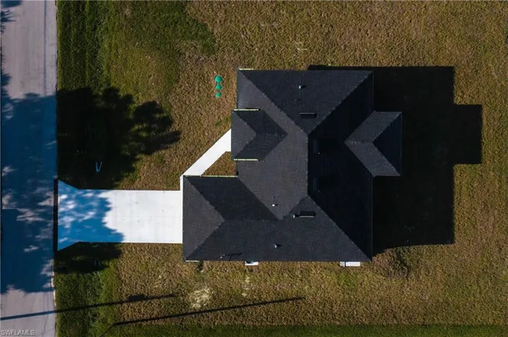 Aerial view of property and surrounding area