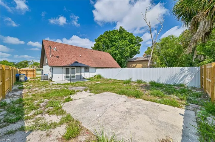 17495  Ellie  DR, Fort Myers, FL 33967