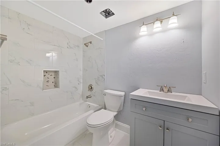 17495  Ellie  DR, Fort Myers, FL 33967