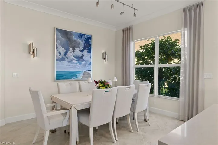 Second piece of artwork by local artist to convey (retail of $1000). Table seats 8 comfortably and ready to seat YOU!