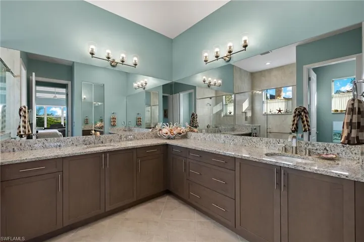 Dual sinks present here...