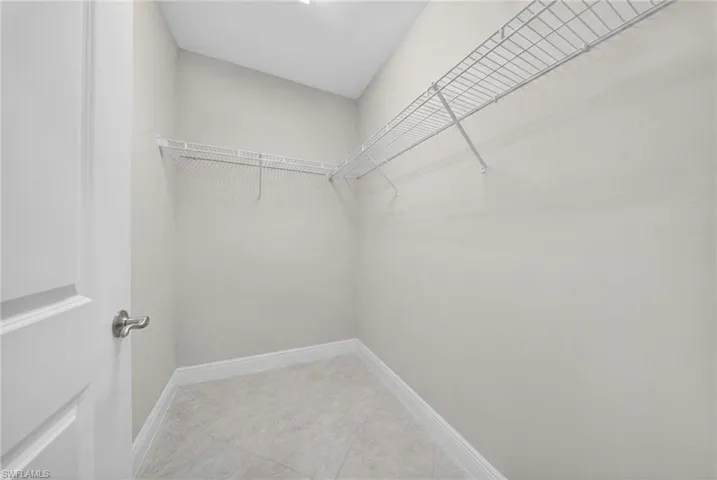 1590  Oceania S DR, Naples, FL 34113