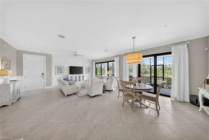 1590  Oceania S DR, Naples, FL 34113