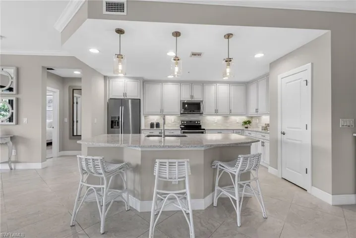 1590  Oceania S DR, Naples, FL 34113