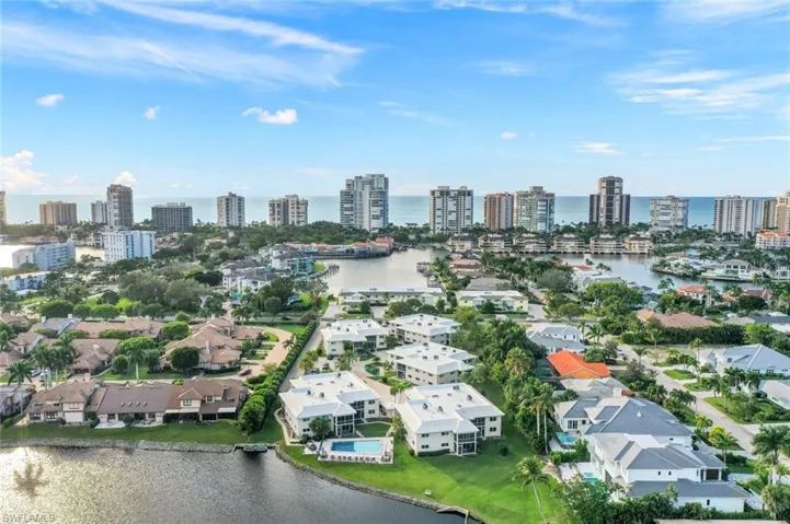 Aerial view of residential area featuring skyline