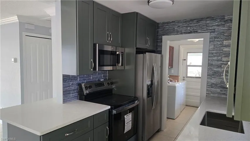 18448 Iris Rd, Fort Myers, Florida 33967