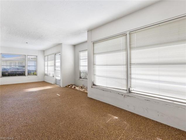 1522  Tredegar  DR, Fort Myers, FL 33919