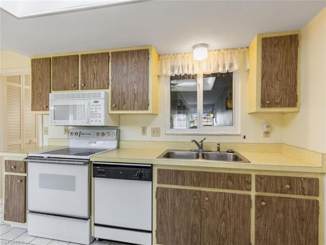 1522  Tredegar  DR, Fort Myers, FL 33919