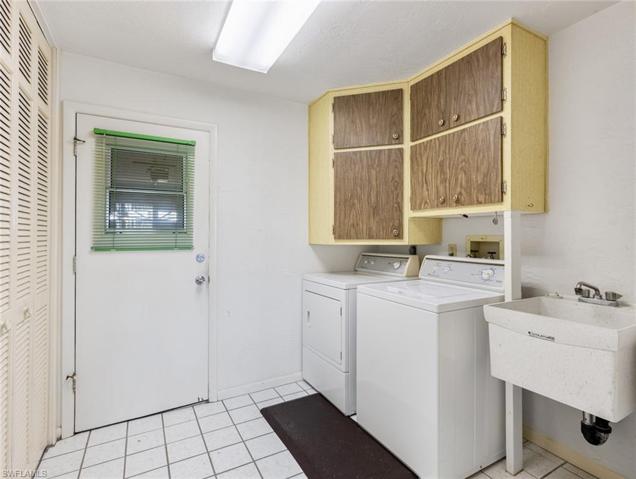 1522  Tredegar  DR, Fort Myers, FL 33919