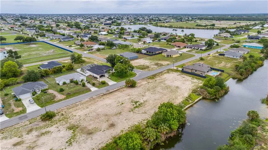 Freshwater canal and Lake Meade