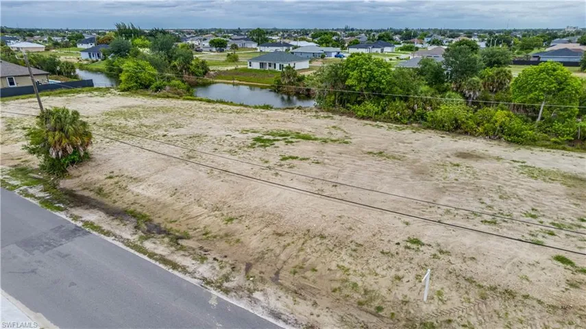 1809 Ne 13th Ave, Cape Coral, Florida 33909