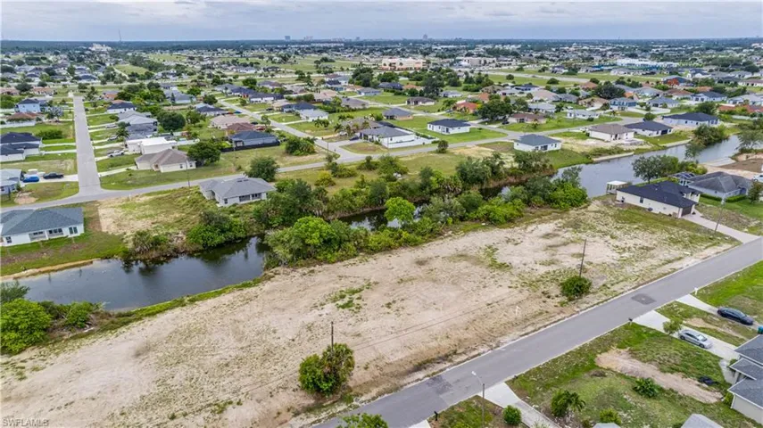 1809 Ne 13th Ave, Cape Coral, Florida 33909
