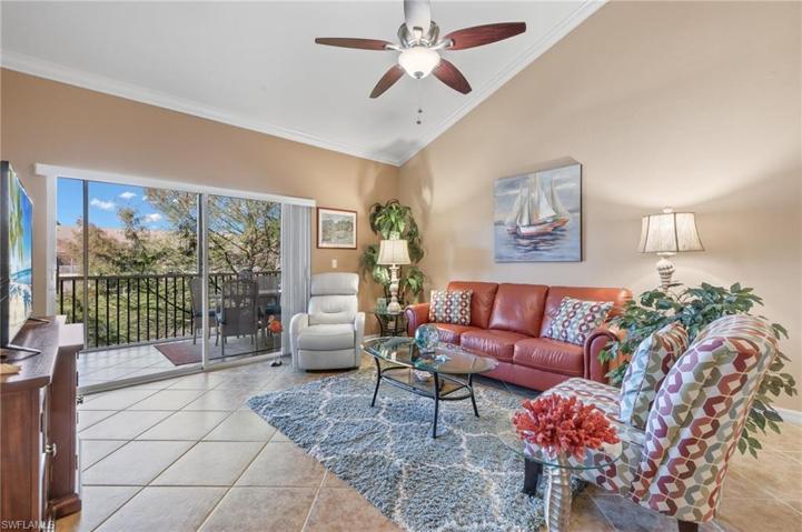 1076  Winding Pines  CIR, Cape Coral, FL 33909