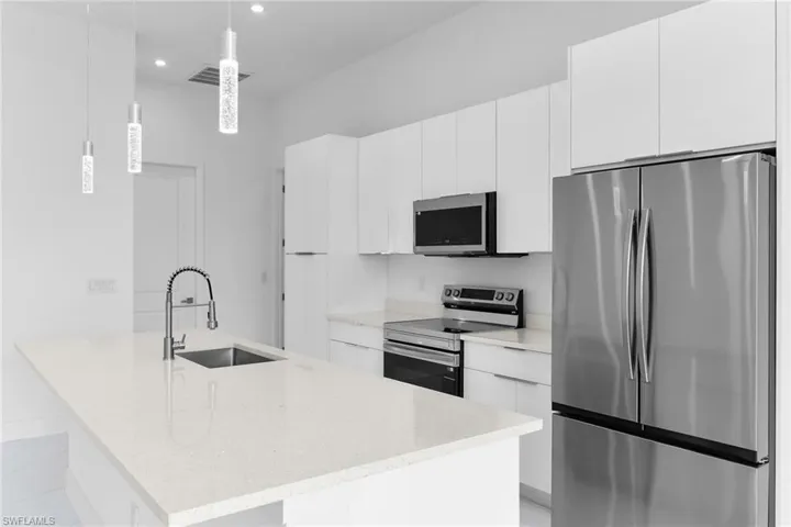4202 Nw 33rd St, Cape Coral, Florida 33993