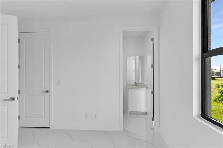 4202 Nw 33rd St, Cape Coral, Florida 33993