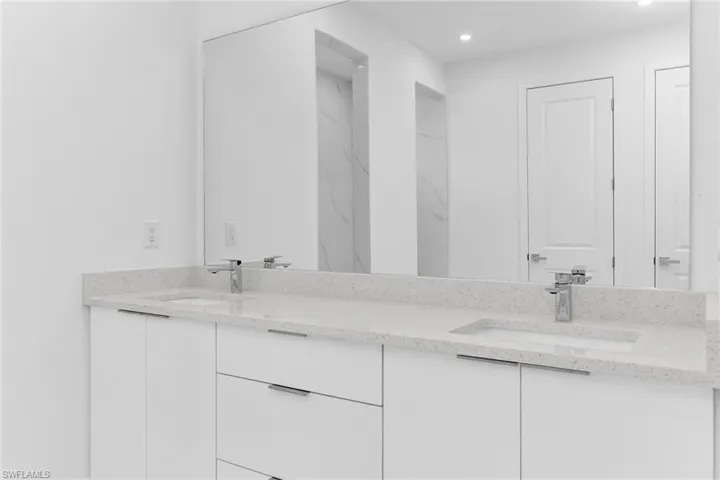 4202 Nw 33rd St, Cape Coral, Florida 33993