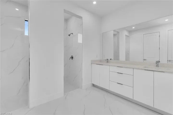 4202 Nw 33rd St, Cape Coral, Florida 33993