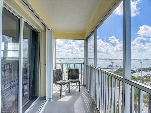 2nd balcony