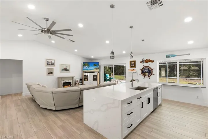 752  Saint Andrews  BLVD, Naples, FL 34113
