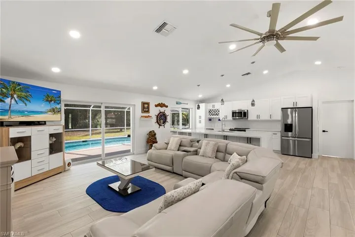 752  Saint Andrews  BLVD, Naples, FL 34113