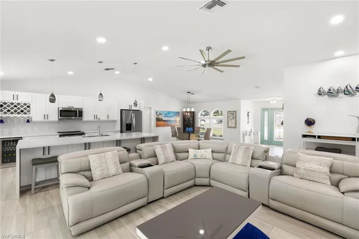 752  Saint Andrews  BLVD, Naples, FL 34113