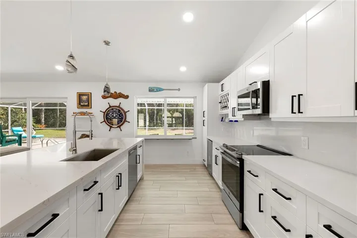 752  Saint Andrews  BLVD, Naples, FL 34113