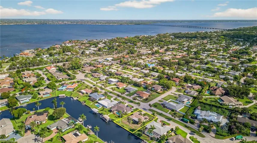 1376  Whiskey Creek  DR, Fort Myers, FL 33919