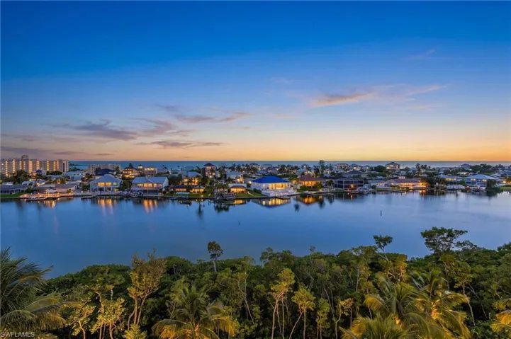4192 Bay Beach Ln 872, Fort Myers Beach, Florida 33931