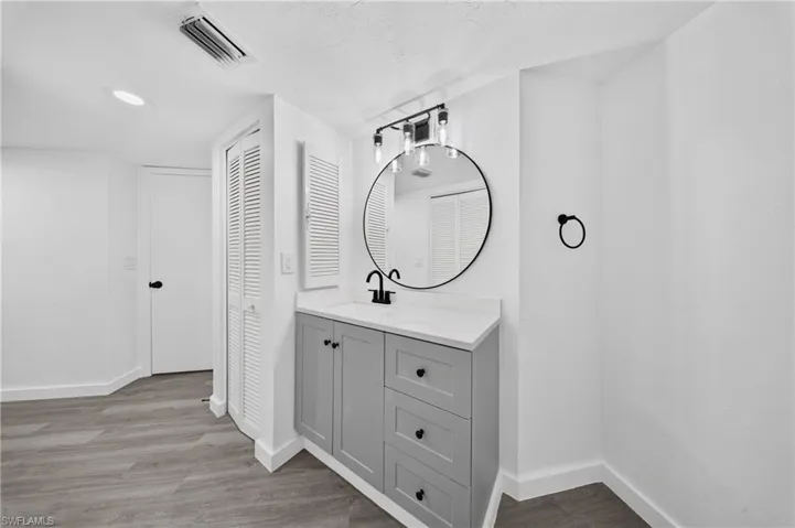 9627 Eaton Gardens Ln 103, Fort Myers, Florida 33919