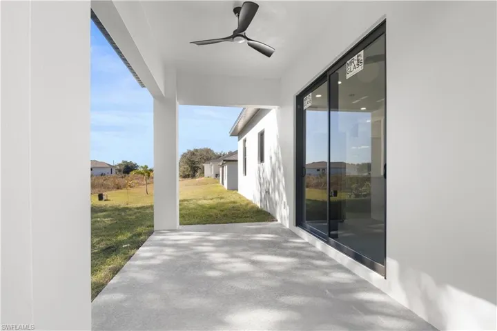 View of patio / terrace with ceiling fan