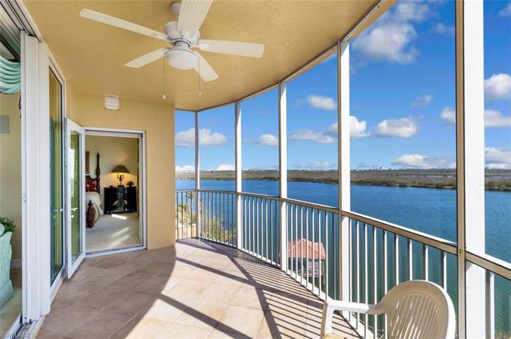 Lanai 1 access to Primary BR