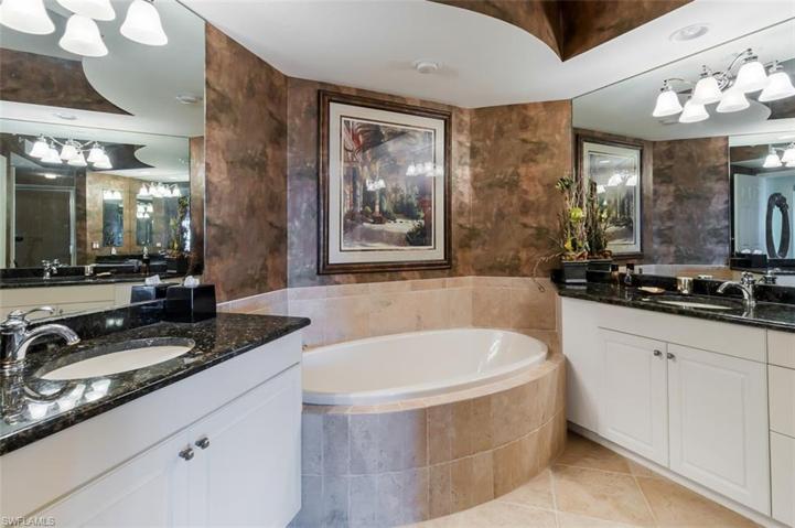 Primary BA with soaking tub