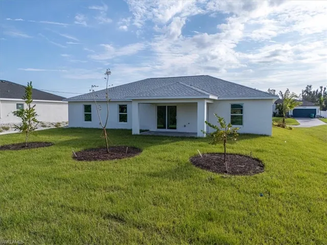 1722 NW 2nd  PL, Cape Coral, FL 33993