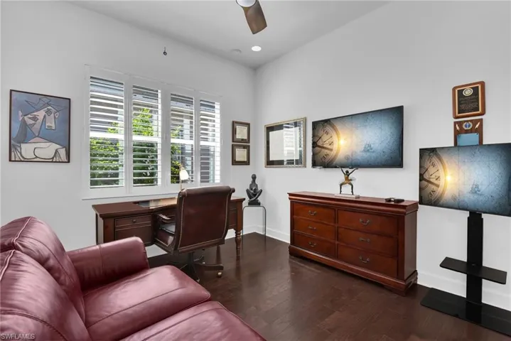 Den/Flex Room