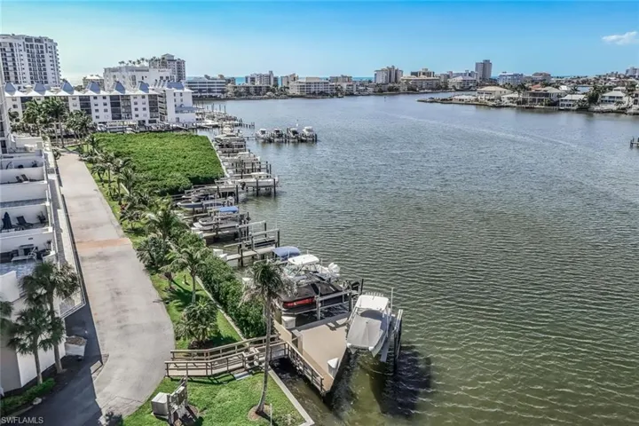 450  Launch  CIR, Naples, FL 34108