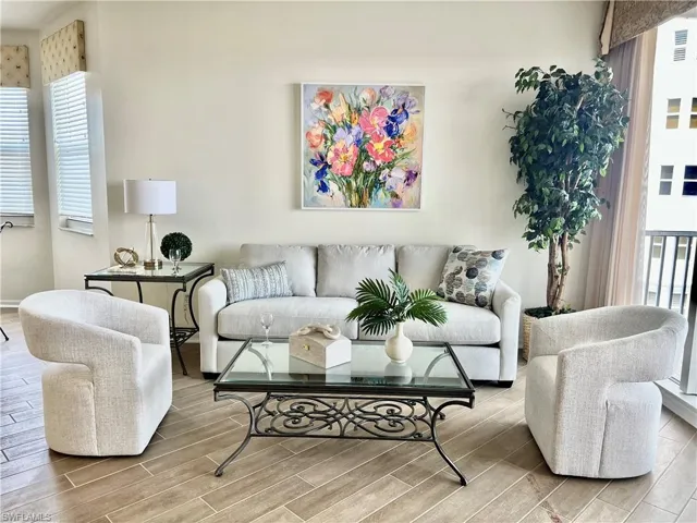 450  Launch  CIR, Naples, FL 34108