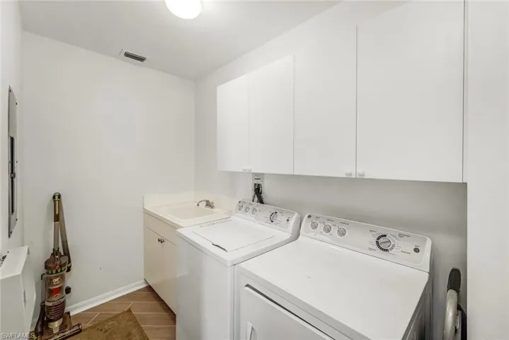 450  Launch  CIR, Naples, FL 34108