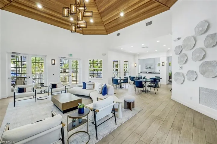 450  Launch  CIR, Naples, FL 34108