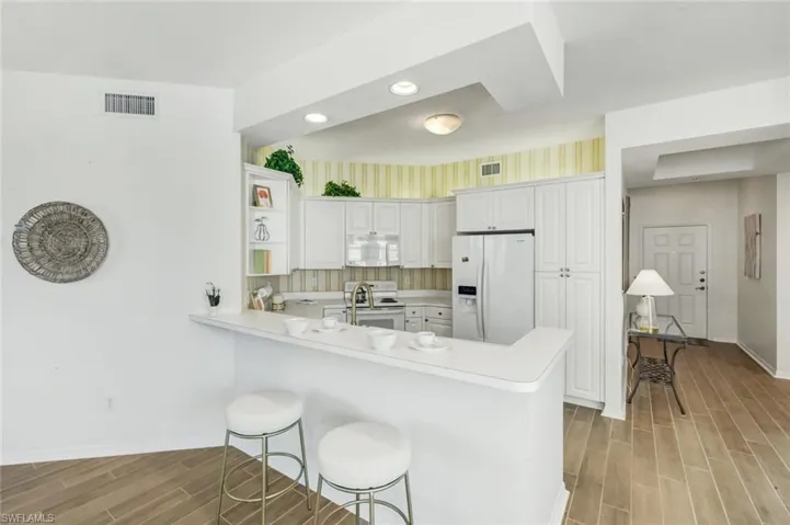 450  Launch  CIR, Naples, FL 34108