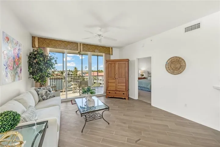 450  Launch  CIR, Naples, FL 34108