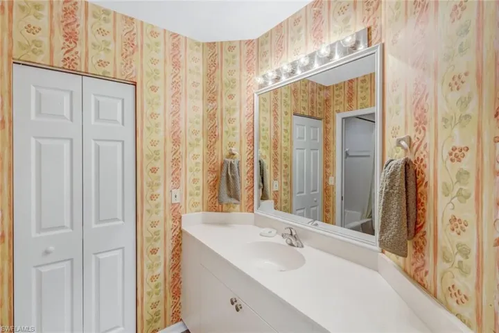 450  Launch  CIR, Naples, FL 34108